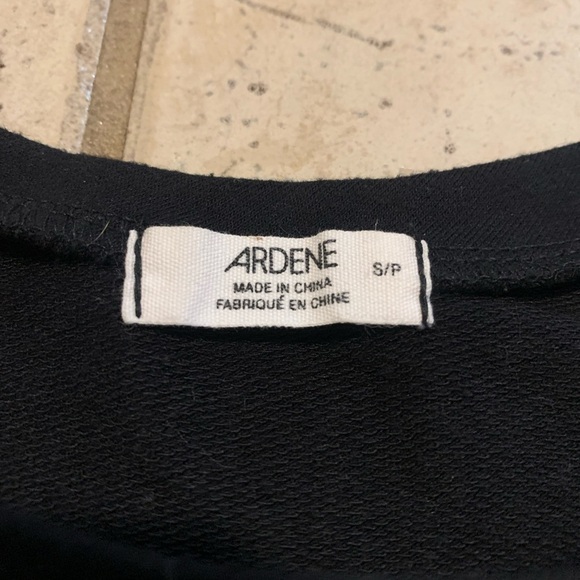 💛 Ardene Black Twisted Cropped Tee Size Small - Picture 2 of 5